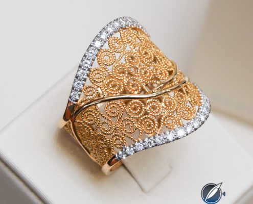 This ring from Eleuterio’s Heritage collection really displays the intricate filigree wire