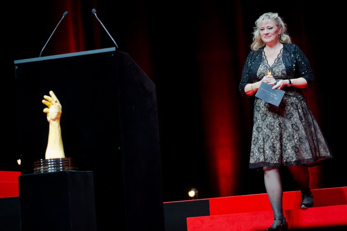 Your author Elizabeth Doerr handing out the prize for xxx at the 2013 Grand Prix d’Horlogerie de Genève