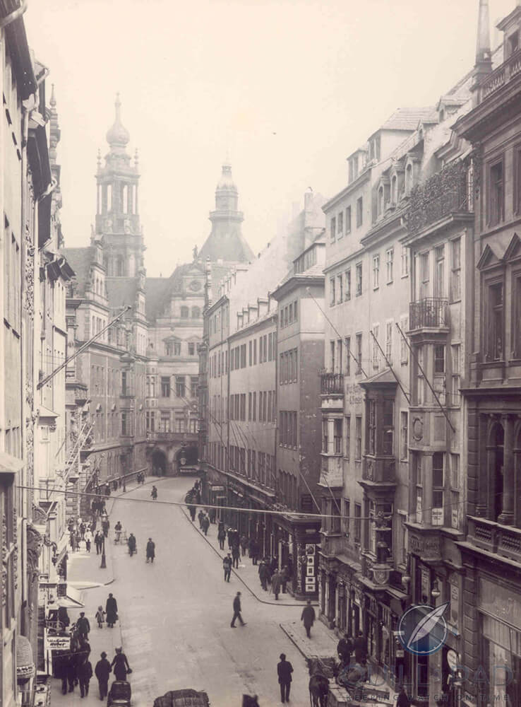 Dresden around 1900: Schlossgasse, home to Gutkaes and Lange’s new and improved retail location (courtesy SLUB Dresden/Deutsche Fotothek)