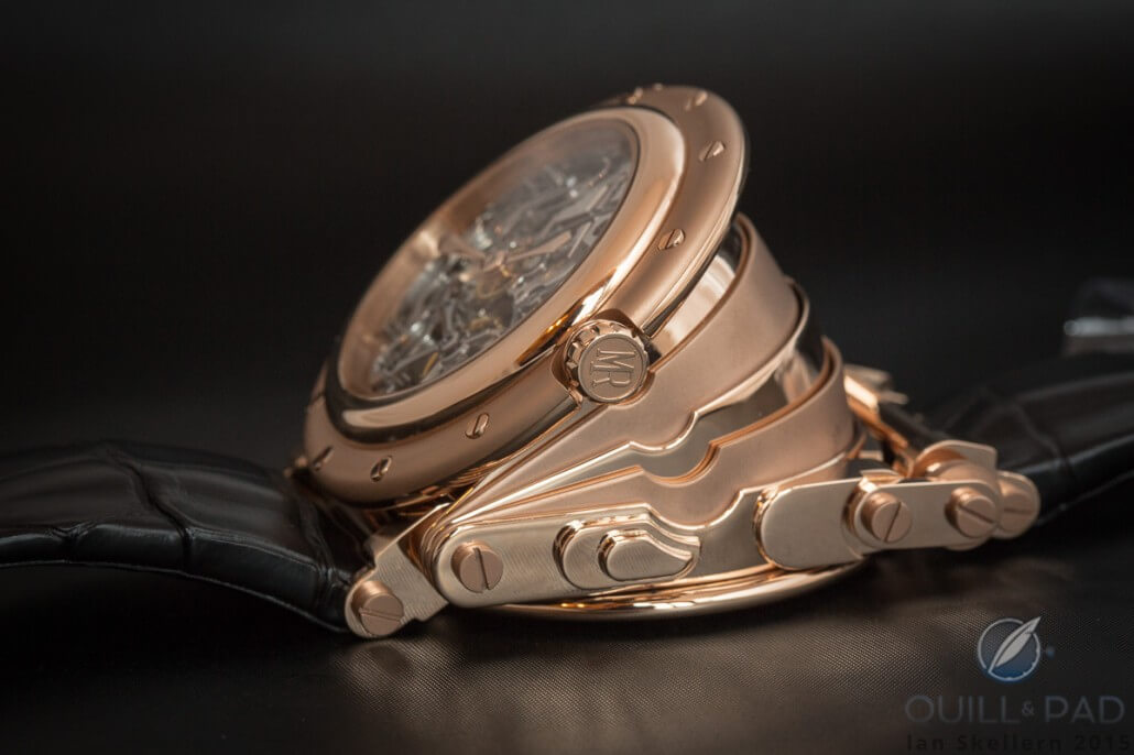 Side view of Opera by Manufacture Royale