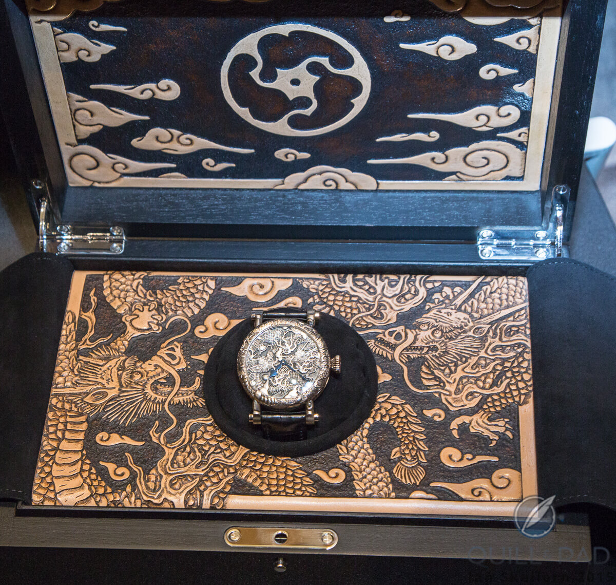 The Speake-Marin Kennin-ji-Temple Masters Project engraving encompasses the box as well as the watch