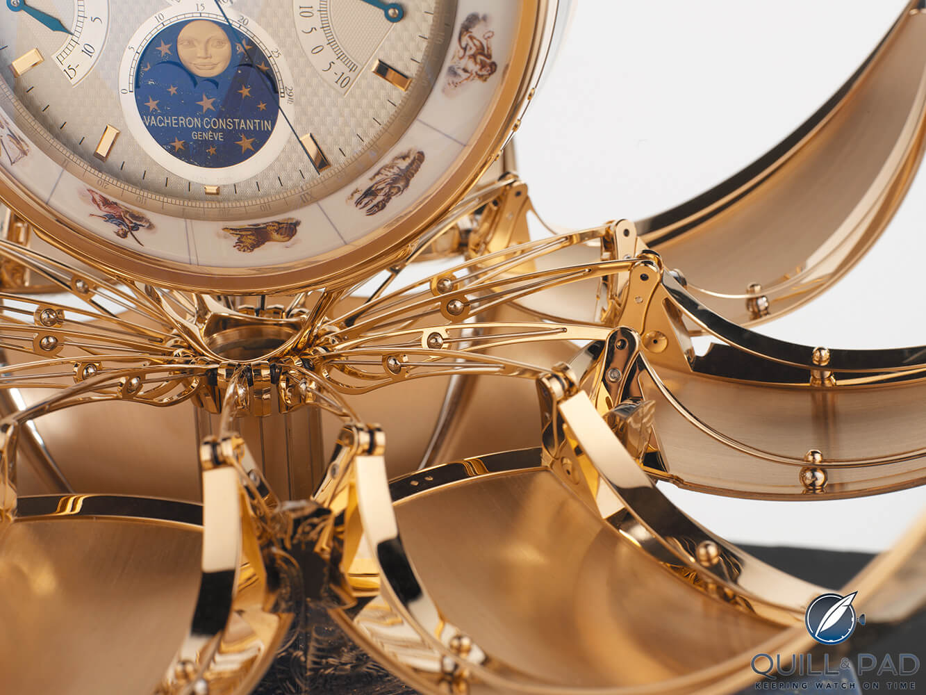 Beautiful lever controls for the opening and closing of the globe of the Vacheron Constantin Esprit des Cabinotiers