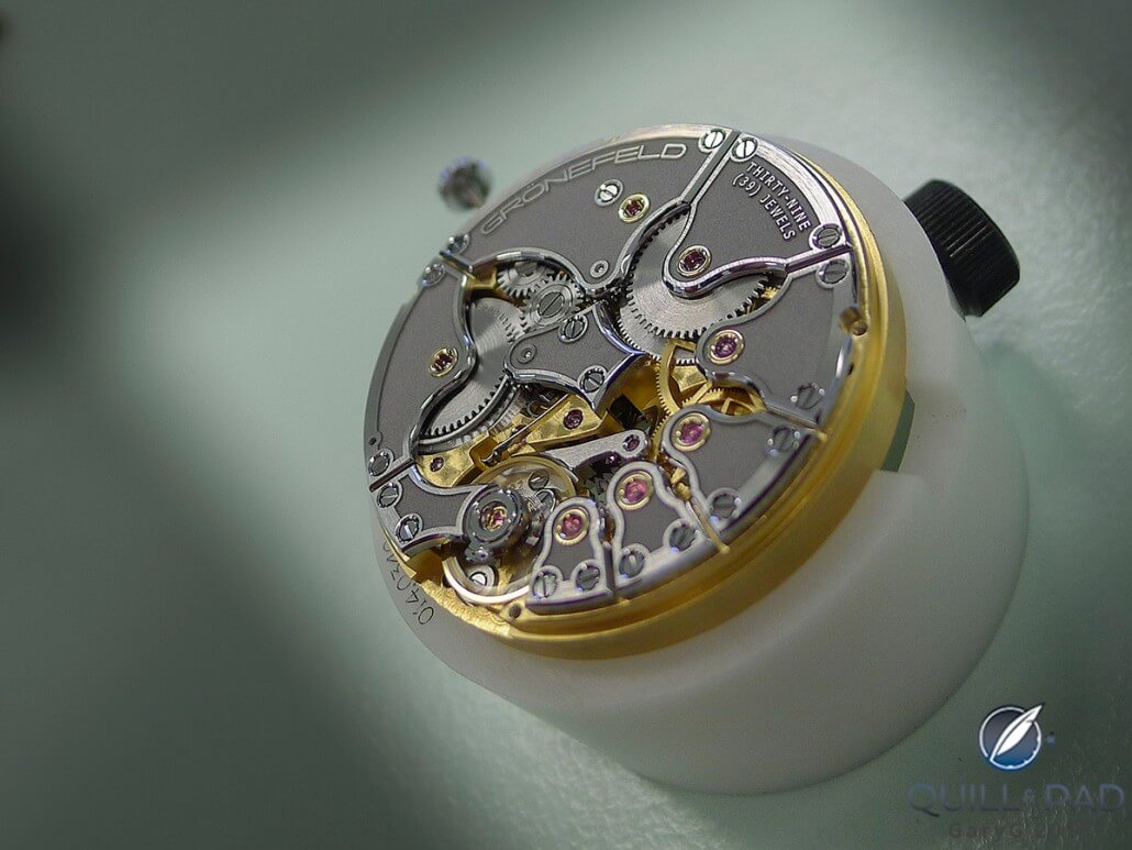 Limited edition One Hertz movement with gold-colored plates