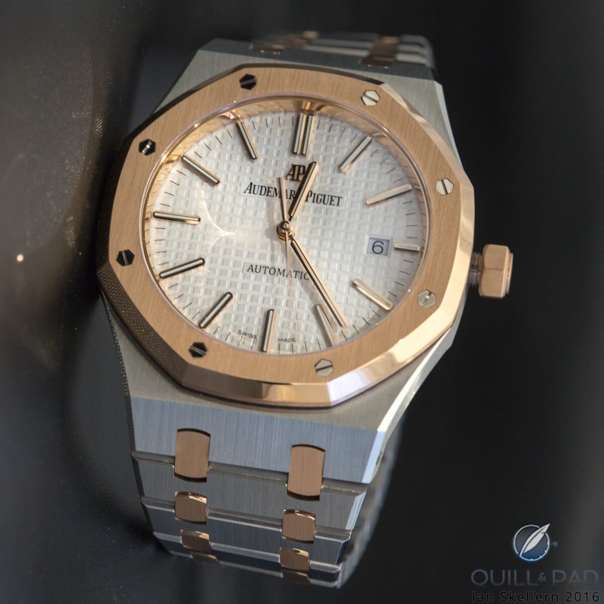 Audemars Piguet Two-Tone Selfwinding Royal Oak in a 41 mm stainless steel and pink gold case from 2015