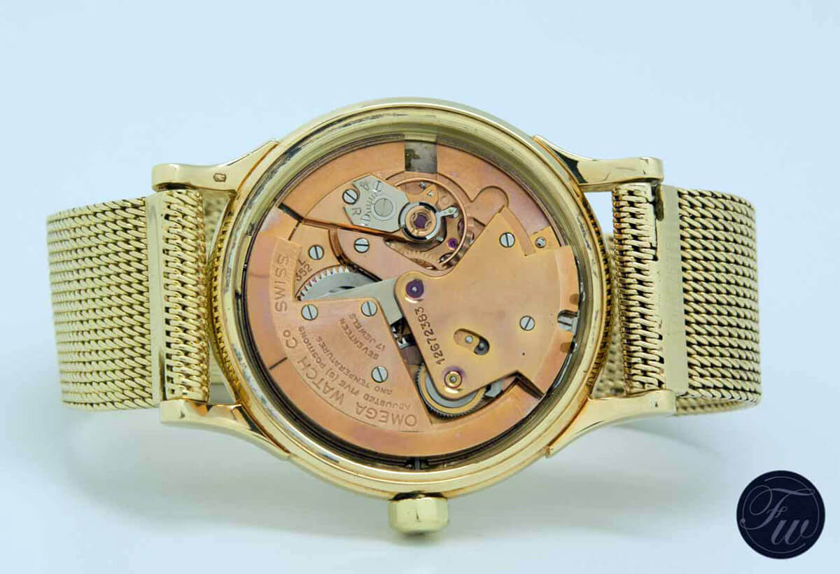 The movement of Omega Constellation Reference 2652SC from 1952: note the copper-colored plating (photo courtesy Robert-Jan Broer of Fratello Watches)