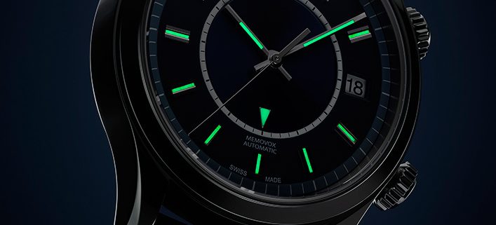Light it up! Jaeger-LeCoultre Memovox Boutique Edition 2016 glowing in the dark