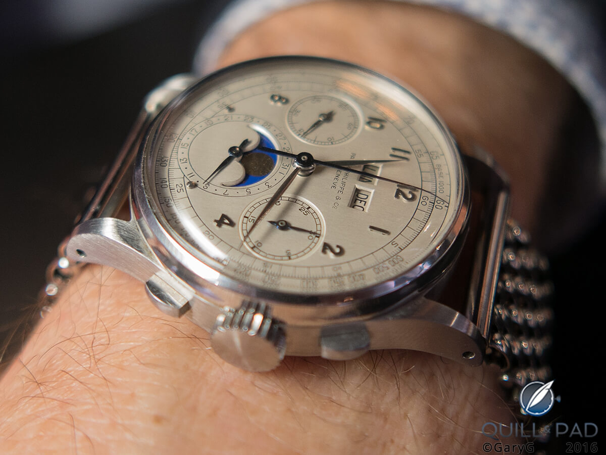 11 million Swiss francs on the wrist: a friend tries on the Patek Philippe Reference 1518 in stainless steel