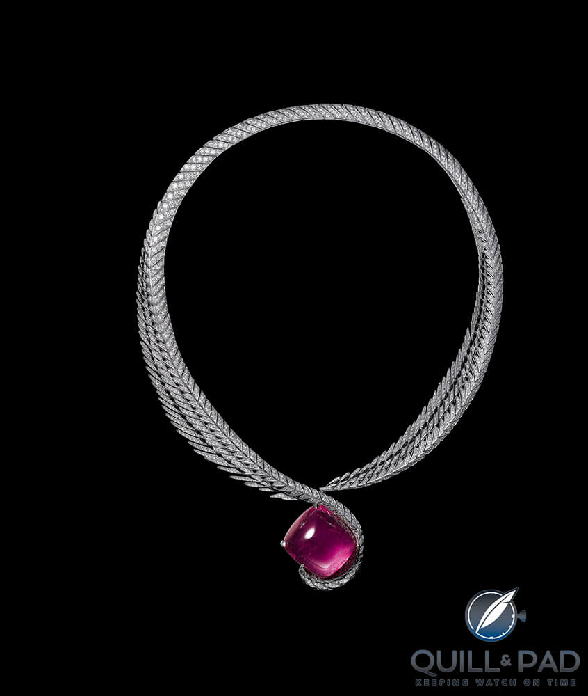 Quetzal necklace in white gold with one 68.82-carat cushion-shaped cabochon-cut rubellite, black lacquer, brilliant-cut diamonds