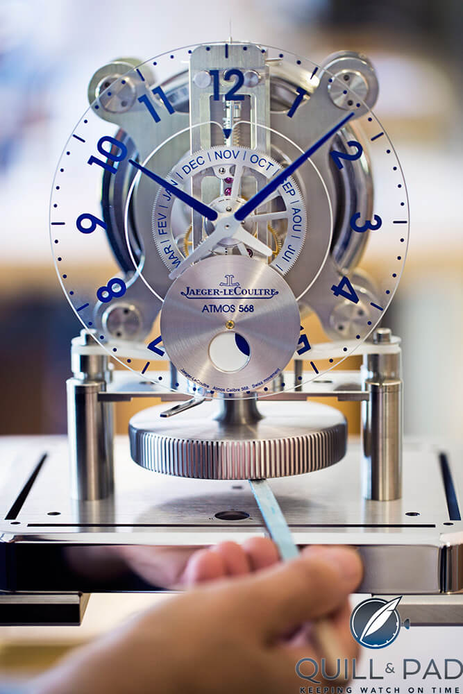 Movement of the Jaeger-LeCoultre Atmos 568 by Marc Newson