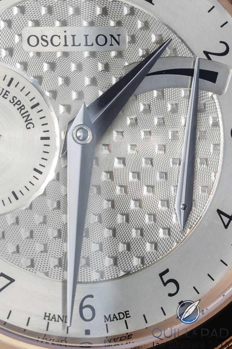 Close up look at the dial of the Oscillon l’Instant de Vérité