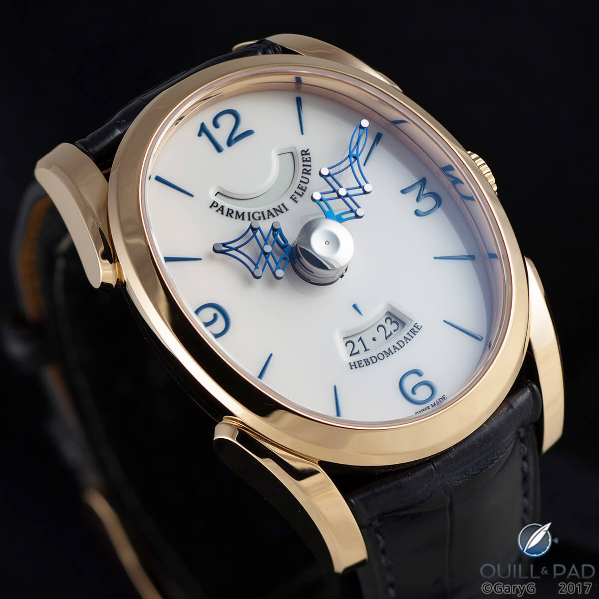 The Parmigiani Ovale Pantographe in red gold