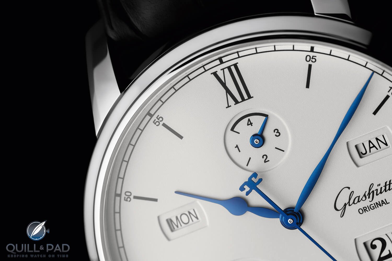 Leap year indicator at the top of the dial of the Glashütte Original Senator Excellence Perpetual Calendar
