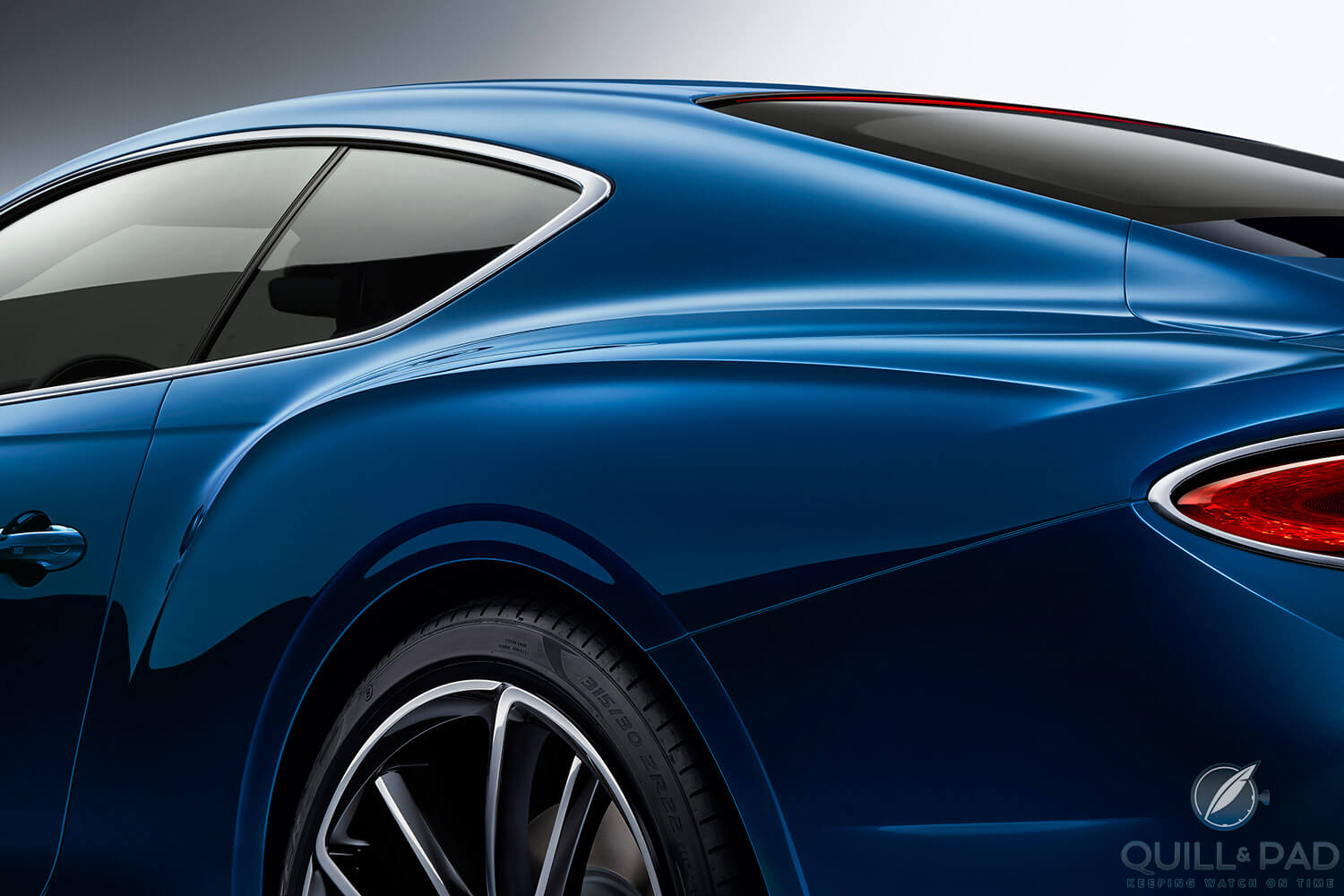Athletic flanks on the Bentley Continental GT 2018