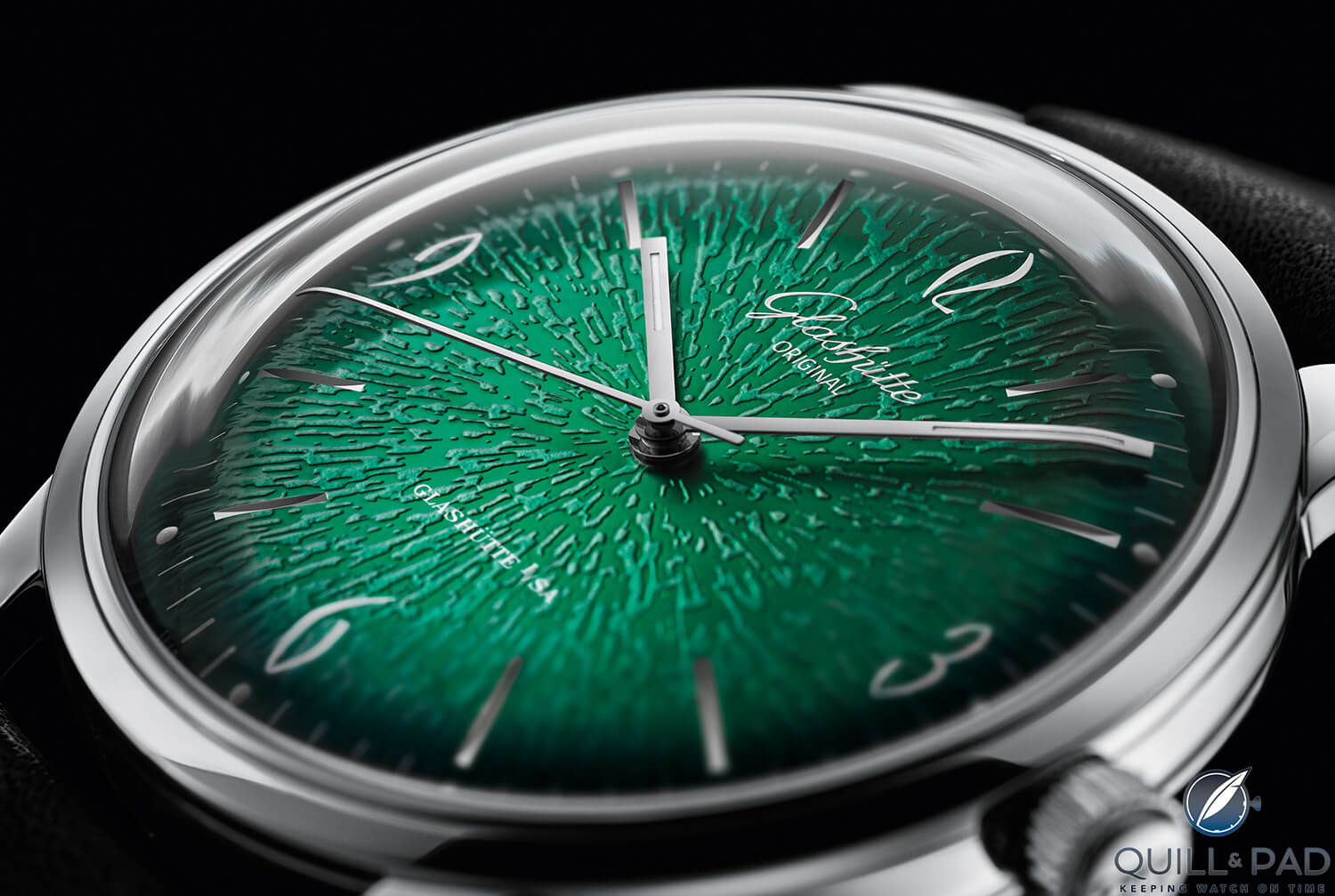 Close up look at the dial of the Glashütte Original Sixties Green