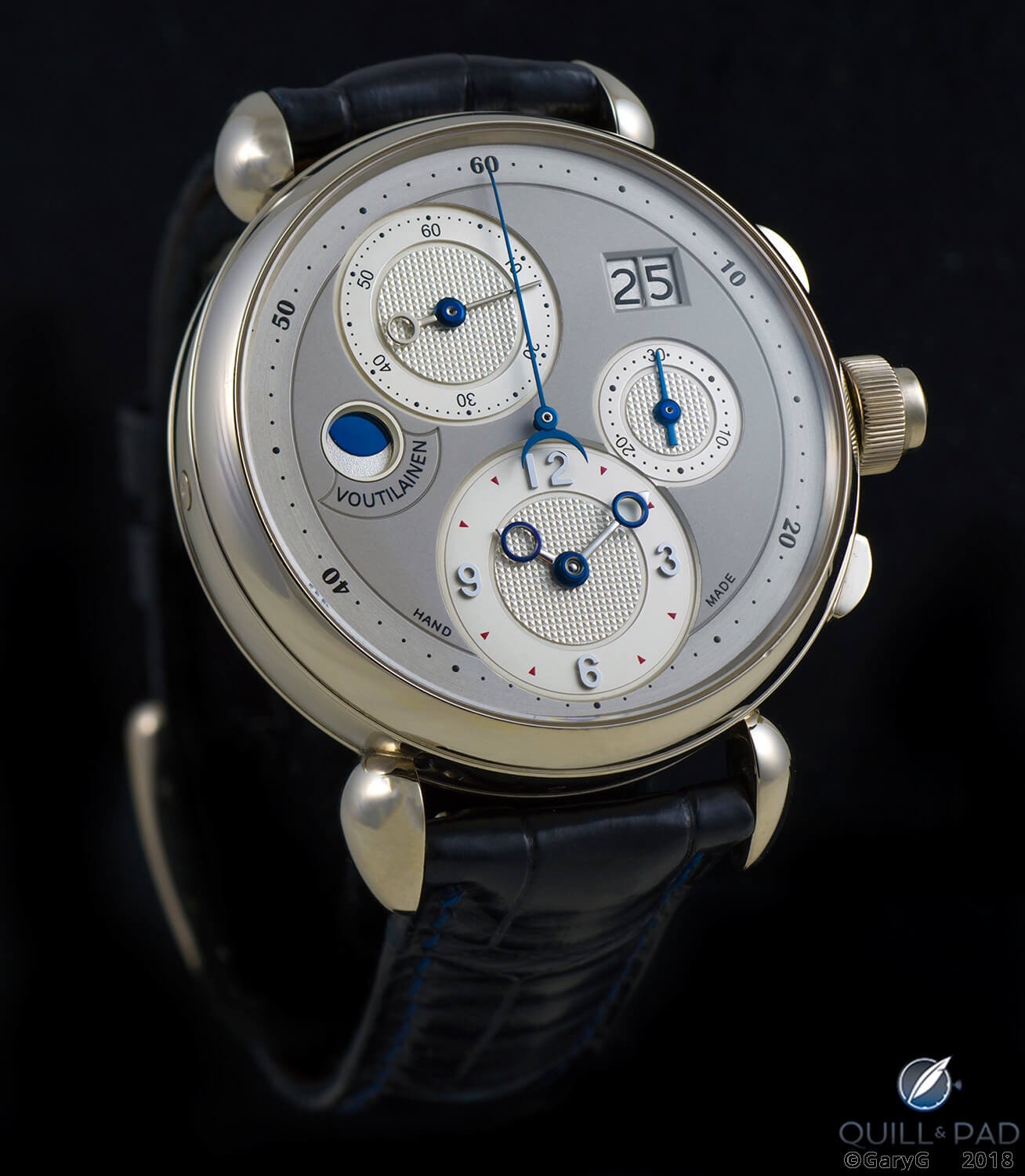 Similar, but different: dial of a unique Voutilainen chronograph in white gold