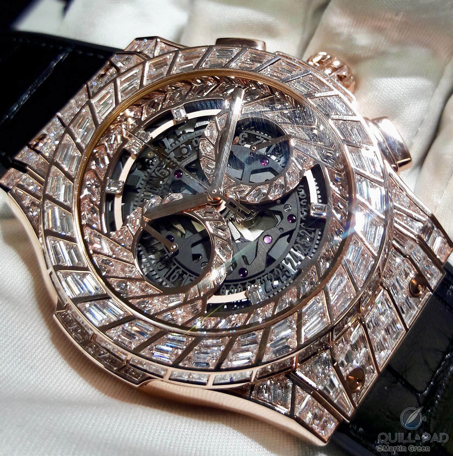 Hublot on sale classic diamond