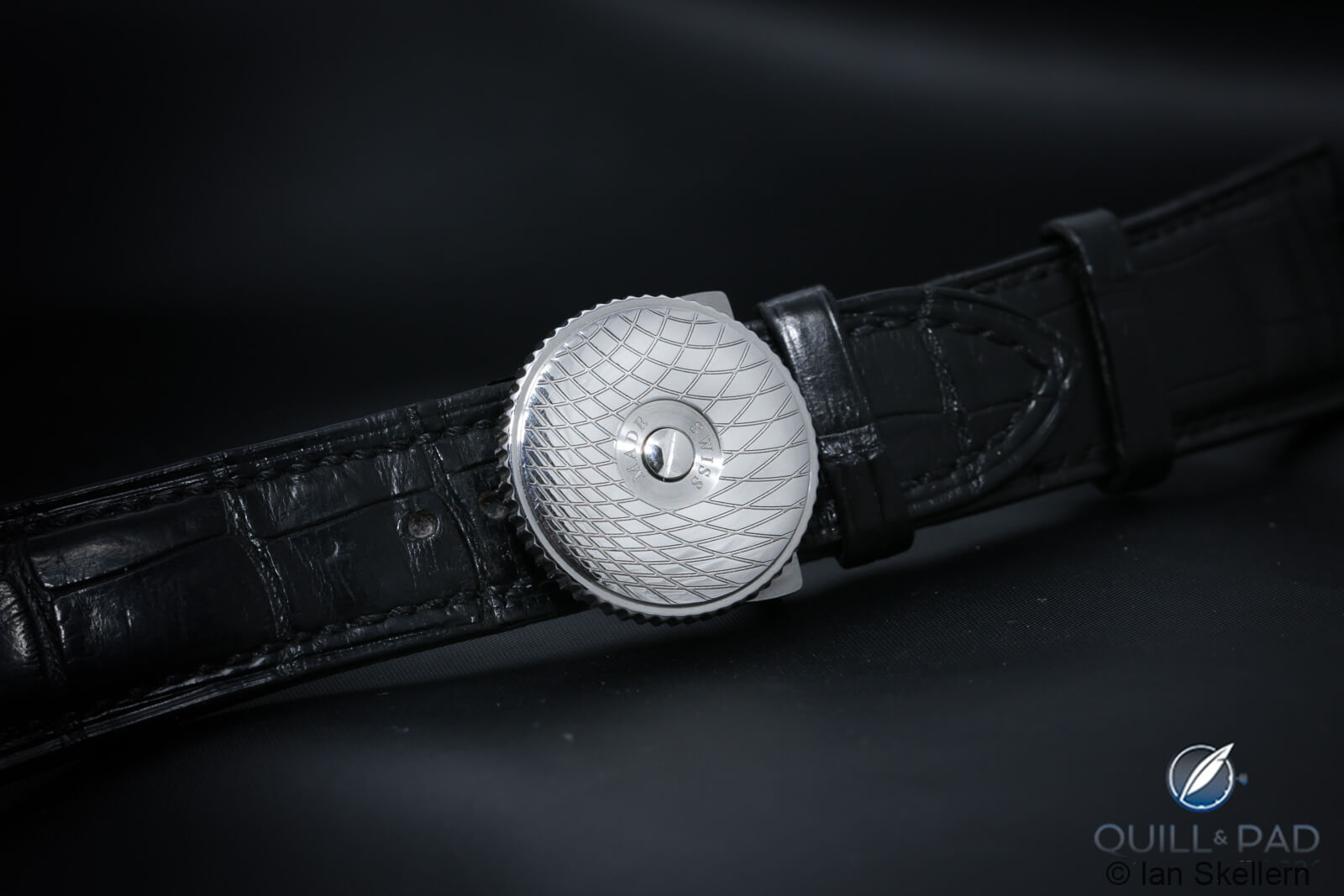 Extravagant Mechanical Luxury: Roland Iten RWC11 Symmetrically Adjustable  Watch Clasp - Quill & Pad